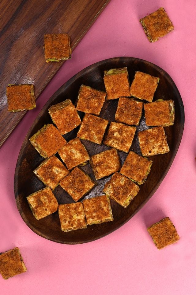 LOKUM BAKLAVA LOTUS FISTIKLI KREMALI 275 Gram